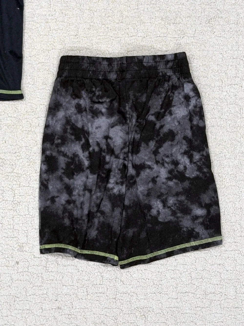 Kids Cat & Jack Tee and Shorts Pajama Set Size Small (6/7)